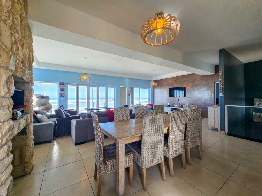 6 Bedroom Property for Sale in Stilbaai Oos Western Cape